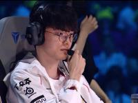 黑白体育-Faker回归赛场，连败首场状态亮眼，西班牙队观众沸腾！的简单介绍