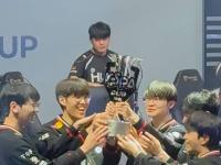 黑白体育- faker回归首发 