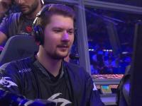 黑白体育-拳击邀请赛上演强强对话，蓬莱霹雳队逆转塞外天虎队，团队配合流畅；赛后更衣室沸腾(拳击手遭遇街头挑衅)