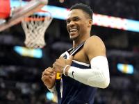 黑白体育-丹佛掘金迎全明星赛关键赛，赛前单刀错失，信心回归，纪律约束更严格的简单介绍