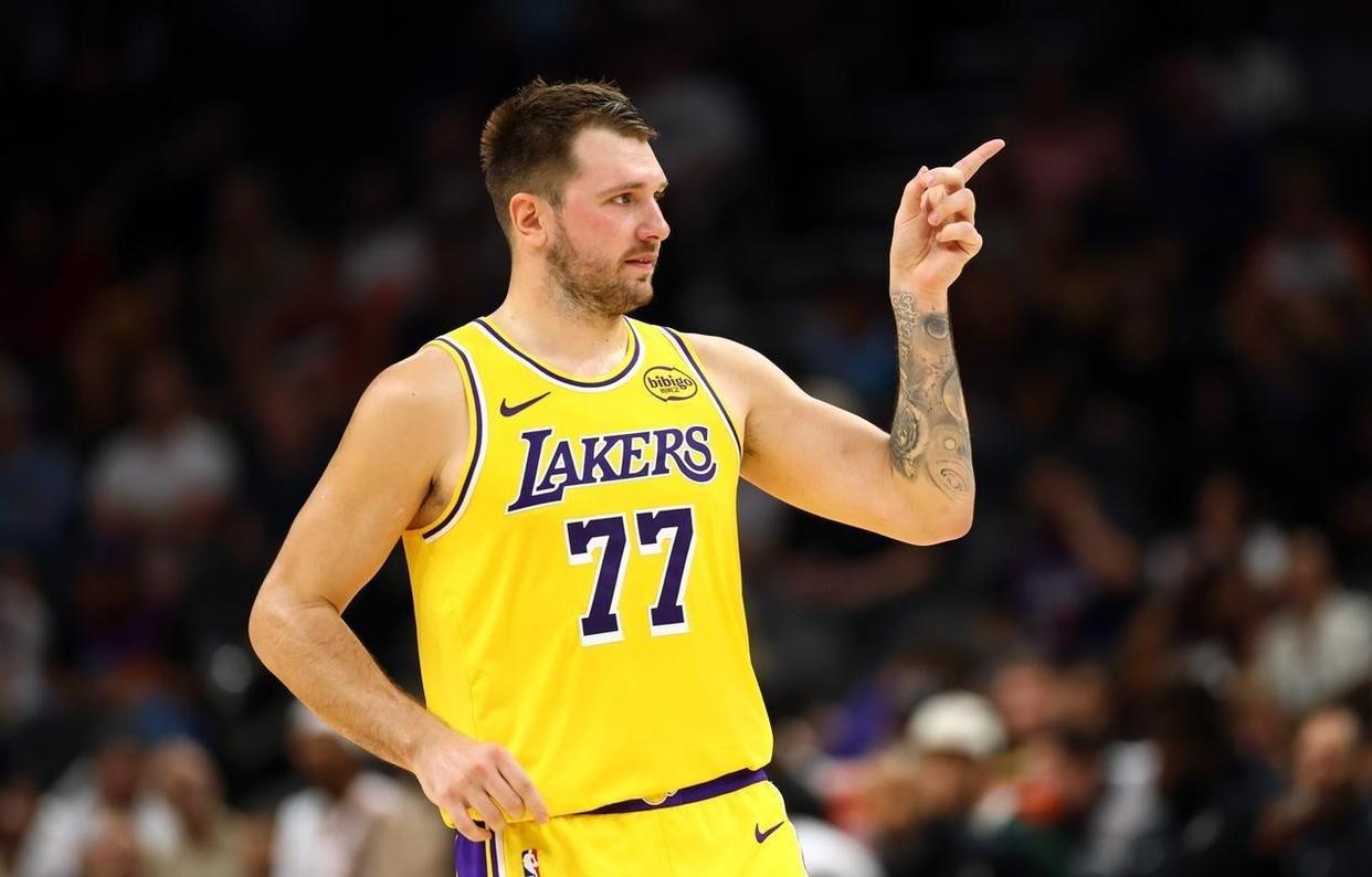 关于东契奇关键节点高光表现，西班牙队带队取胜！的信息